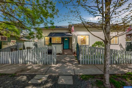 621 4th Av Se, Albany, OR, 97321 | Card Image