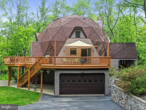 11035 Bennie Duncan Rd, FREDERICK, MD, 21701-2211 | Card Image