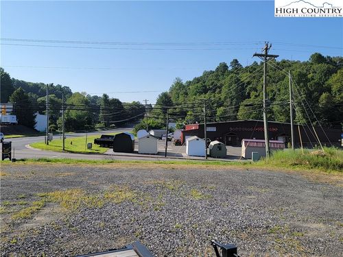 120 Pennwill Pkwy, West Jefferson, NC, 28694-8081 | Card Image