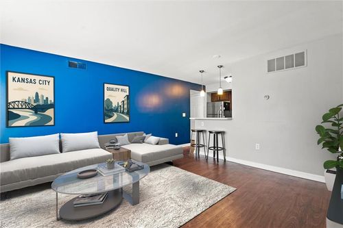 apt-204-435 9th St, Kansas City, MO, 64105-1489 | Card Image