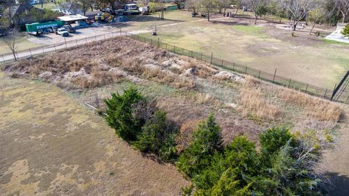 20 S Lancaster Hutchins Road, Lancaster, TX, 75146 | Card Image