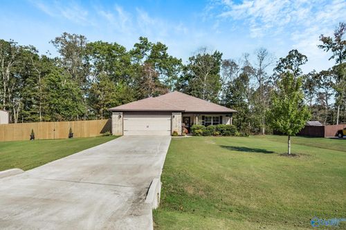 119 Breezy Brook Ln, Ardmore, AL, 35739-9077 | Card Image