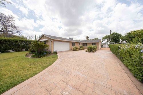 17118 Index St, Granada Hills, CA, 91344-4131 | Card Image