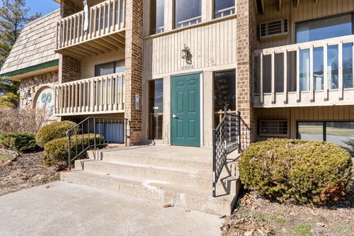 apt-a16-5536 Cedar Point Dr, Crown Point, IN, 46307-1045 | Card Image