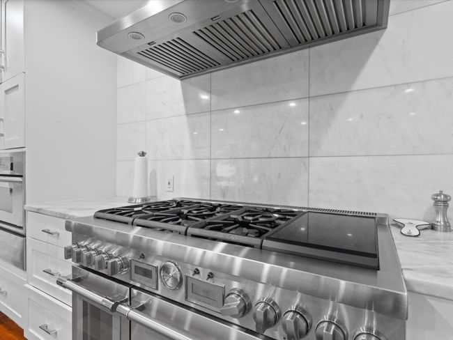 5512 Bent Tree Dr, House other with 4 bedrooms, 5 bathrooms and null parking in Dallas TX | Image 35
