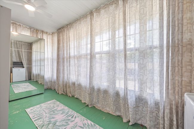 Sunroom | Image 17
