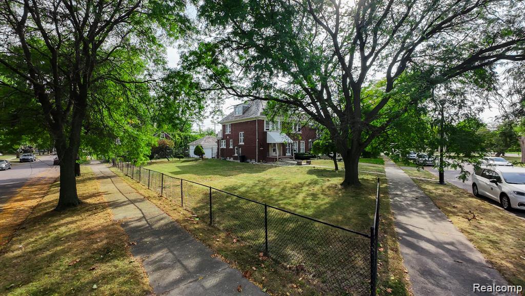 Residential in Detroit 4