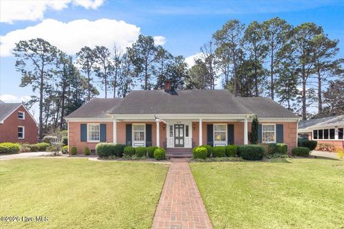 615 W Main St, Mount Olive, NC, 28365-1906 | Card Image