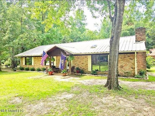 9316 Dogwood Ave, Ocean Springs, MS, 39564-9511 | Card Image