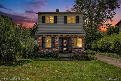 2170 Chancery Dr, Troy, MI, 48085-1030 | Card Image