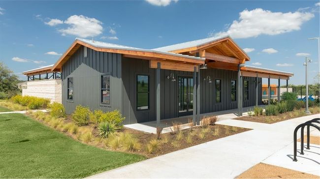 View of building exterior | Image 35