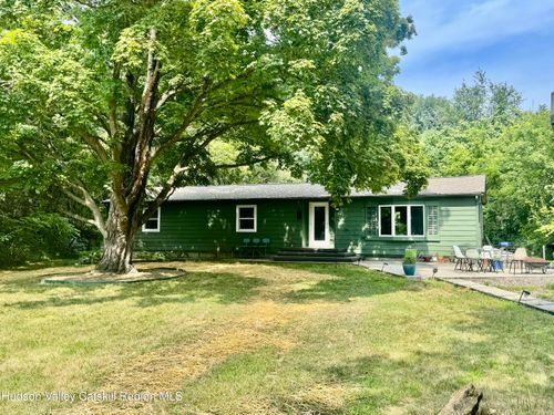 50 Van Deusen Rd, Hudson, NY, 12534-4015 | Card Image