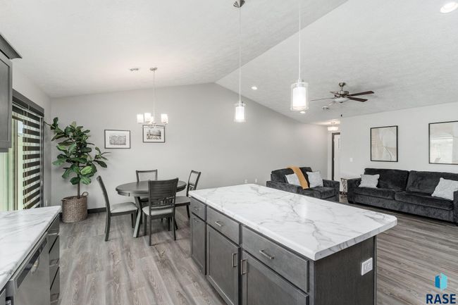 4702 34th St N, House other with 3 bedrooms, 2 bathrooms and null parking in Sioux Falls SD | Image 9
