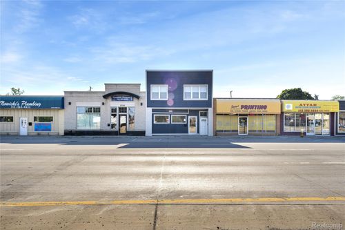 2711 Fort St, Wyandotte, MI, 48192-4820 | Card Image