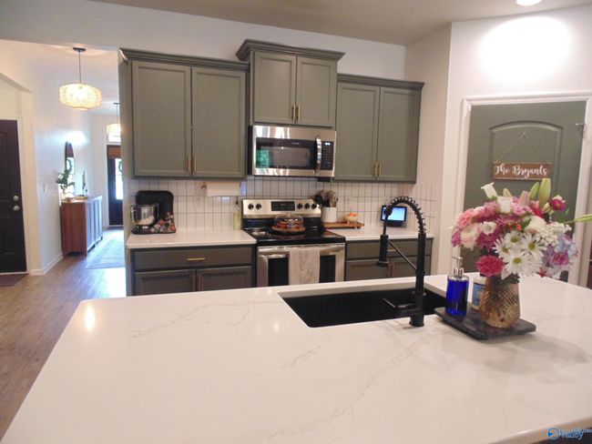 110 Oak Path Ln, House other with 4 bedrooms, 2 bathrooms and null parking in Harvest AL | Image 10