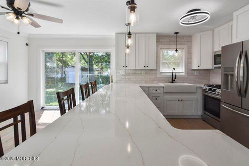 7 Kaylen Pl, Hazlet, NJ, 07730-1427 | Card Image