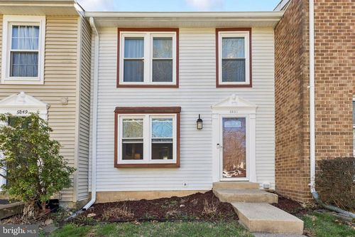 5851 Rock Forest Ct, CENTREVILLE, VA, 20121-3004 | Card Image