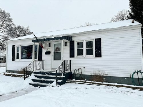 102 Helen Ave, Mishawaka, IN, 46544-3139 | Card Image