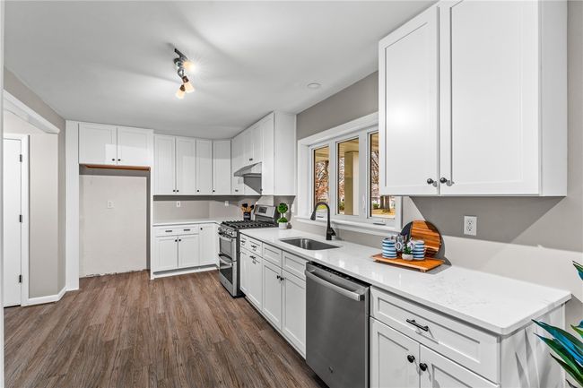 385 Vogan Dr, House other with 3 bedrooms, 2 bathrooms and 2 parking in Mercer PA | Image 5