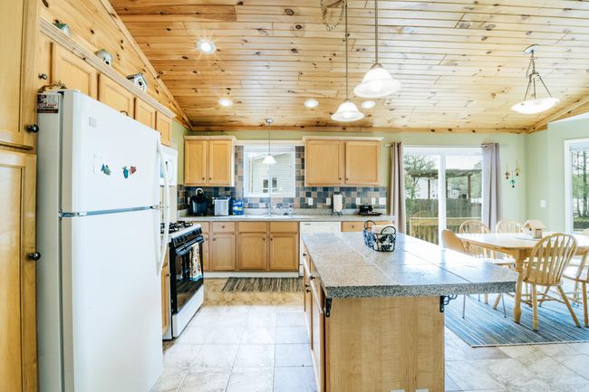 Kitchen | Image 10