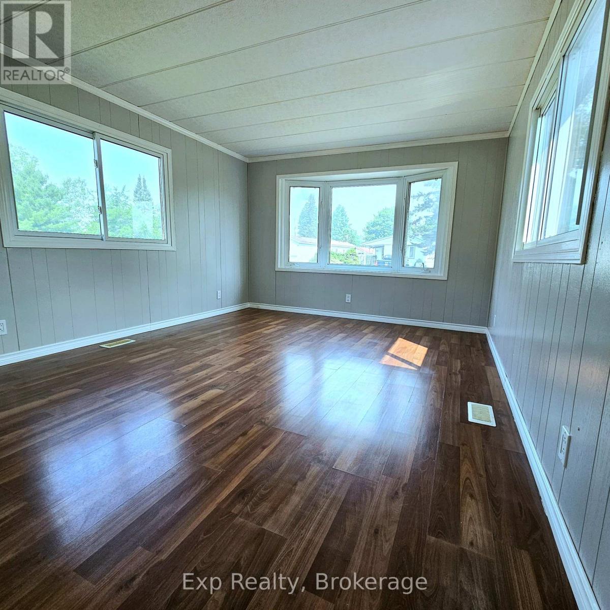 Residential in Quinte West (Sidney Ward) 4