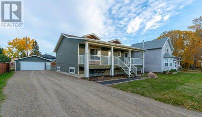 1222 Osler St, House other with 4 bedrooms, 3 bathrooms and 5 parking in Carstairs AB | Image 2