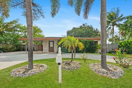 2831 N Seacrest Boulevard, Boynton Beach, FL, 33435 | Card Image