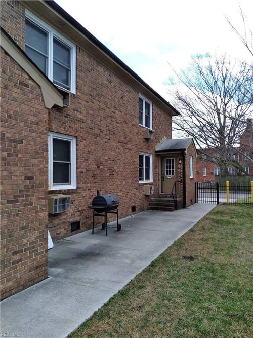 d-1111 Hugo St, Norfolk, VA, 23513-3371 | Card Image