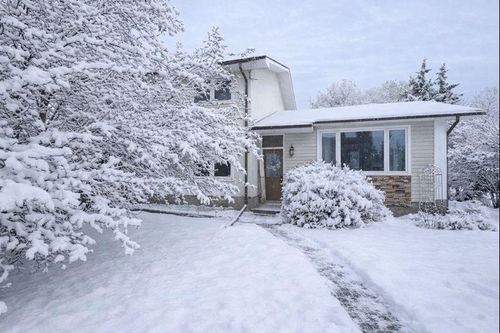 5436 53 Ave, Lacombe, AB, T4L1L4 | Card Image