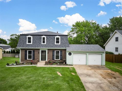 1344 Cave Springs Estate Dr, Saint Peters, MO, 63376-6525 | Card Image