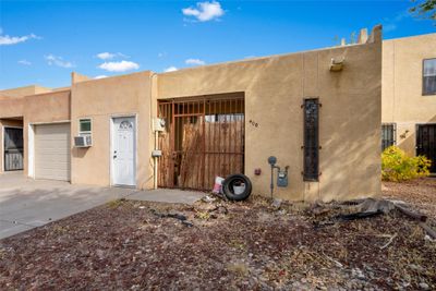 400 Bell Park Circle Se, Home with 2 bedrooms, 1 bathrooms and 2 parking in Albuquerque NM | Image 2