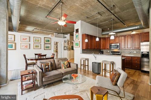 apt-3h2-113 N Bread St, PHILADELPHIA, PA, 19106-4613 | Card Image