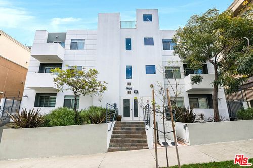 104-966 S St Andrews Pl, Los Angeles, CA, 90019-2277 | Card Image