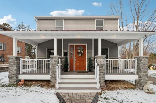 7428 South Ave, Middleton, WI, 53562-3735 | Card Image