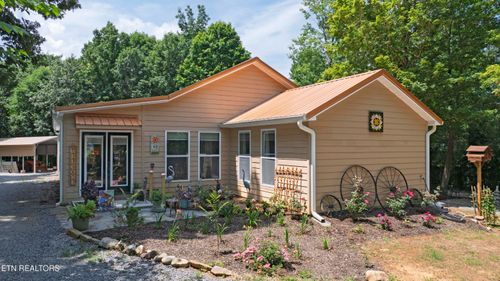 150 4th St, Tellico Plains, TN, 37385-5065 | Card Image