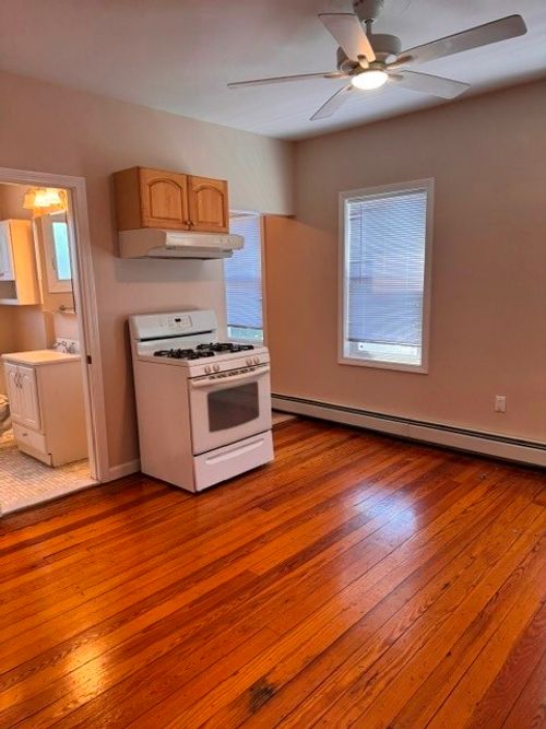 2-595 Armistice Boulevard, Pawtucket, RI, 02861 | Card Image