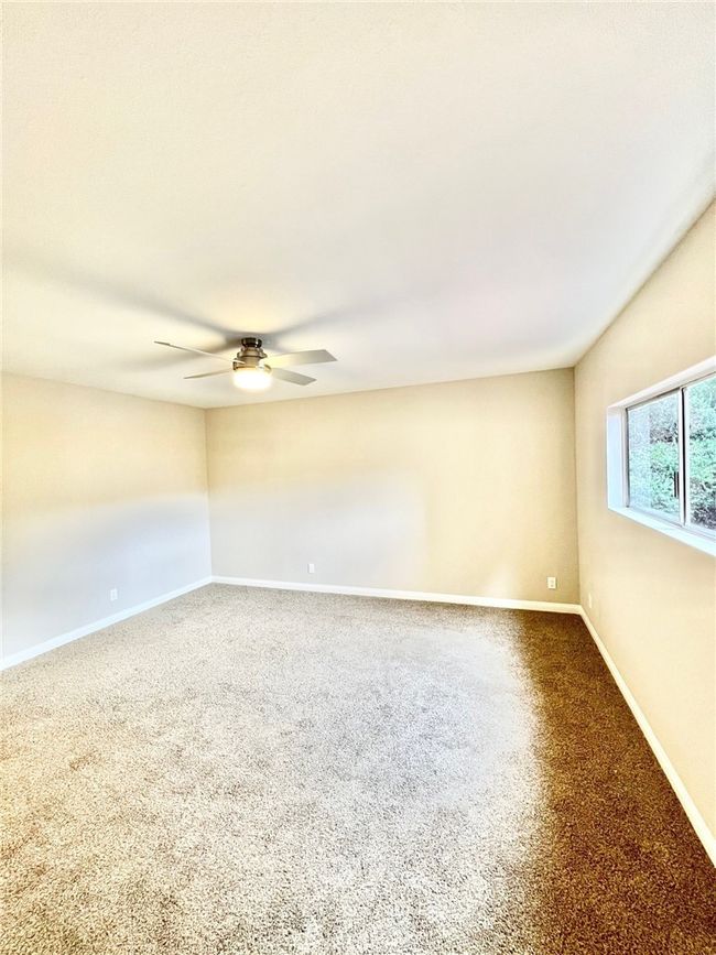 64 Avalon Terrace Rd, Condo with 2 bedrooms, 3 bathrooms and 1 parking in Avalon CA | Image 29