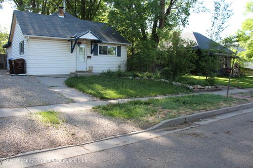 802 East Avenue, Rifle, CO, 81650 | Card Image