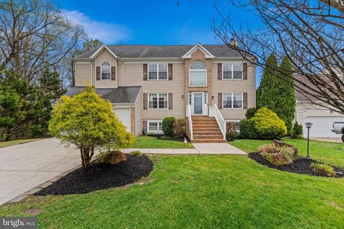 8107 Sagamore Way, Pasadena, MD, 21122-1946 | Card Image