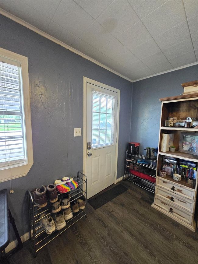 610 E Division St, House other with 3 bedrooms, 2 bathrooms and 3 parking in Edna TX | Image 18