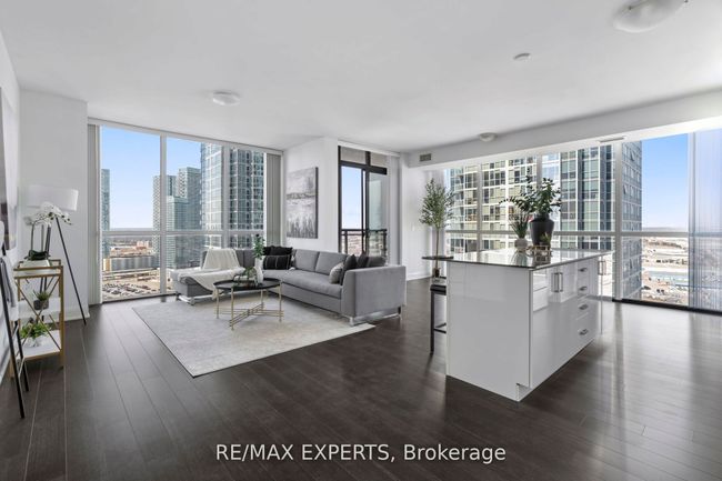 2406 - 2900 Highway 7 Road, Condo with 2 bedrooms, 2 bathrooms and null parking in Vaughan ON | Image 5