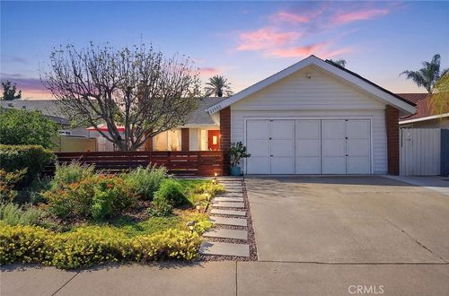 22552 Taranto, Laguna Hills, CA, 92653 | Card Image