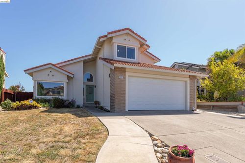 2137 Pheasant Dr, Hercules, CA, 94547-1626 | Card Image