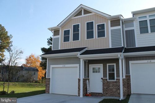 114 Stella Ct, STEPHENS CITY, VA, 22655-4085 | Card Image
