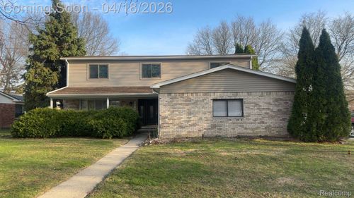 3960 Kings Point Dr, Troy, MI, 48083-5321 | Card Image