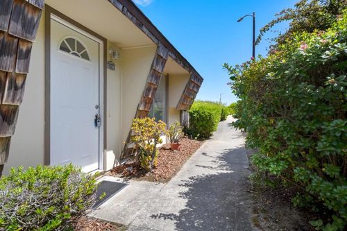 2768 Kilconway Ln, South San Francisco, CA, 94080-3844 | Card Image