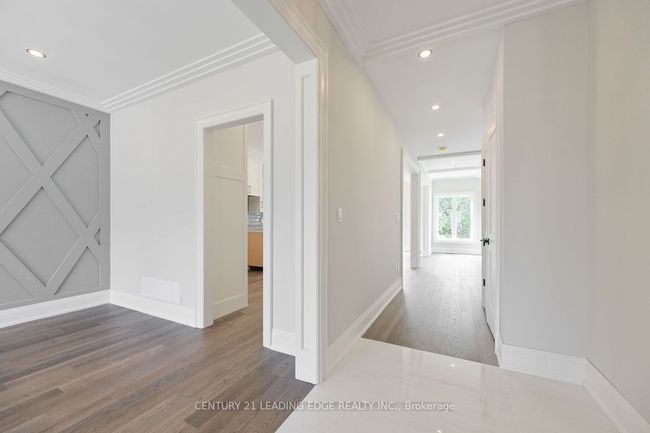 826 Montsell Ave, House other with 4 bedrooms, 3 bathrooms and 4 parking in Willow Beach ON | Image 5