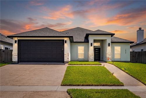 7825 Hulk Dr, Corpus Christi, TX, 78414-4472 | Card Image