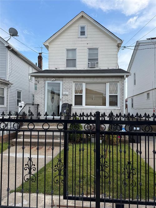 221-30 103rd Ave, Queens Village, NY, 11429-2133 | Card Image