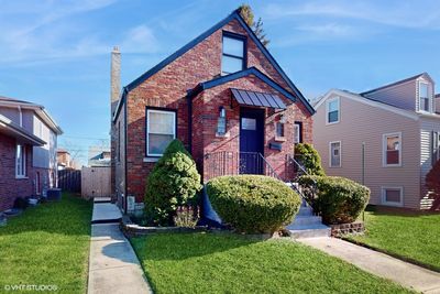 9311 S Richmond Avenue, House other with 3 bedrooms, 2 bathrooms and 2 parking in Evergreen Park IL | Image 3